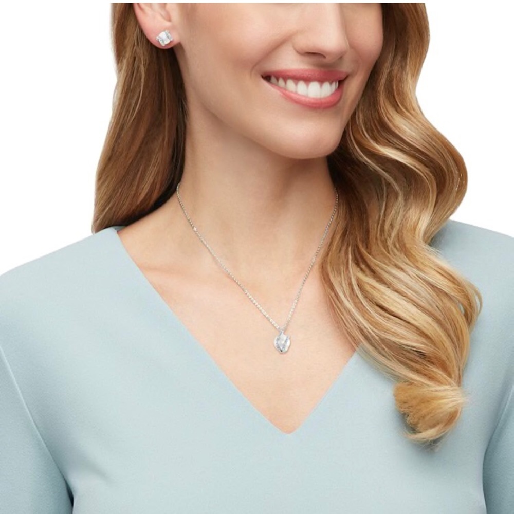 Swarovski Nude Pearl Necklace